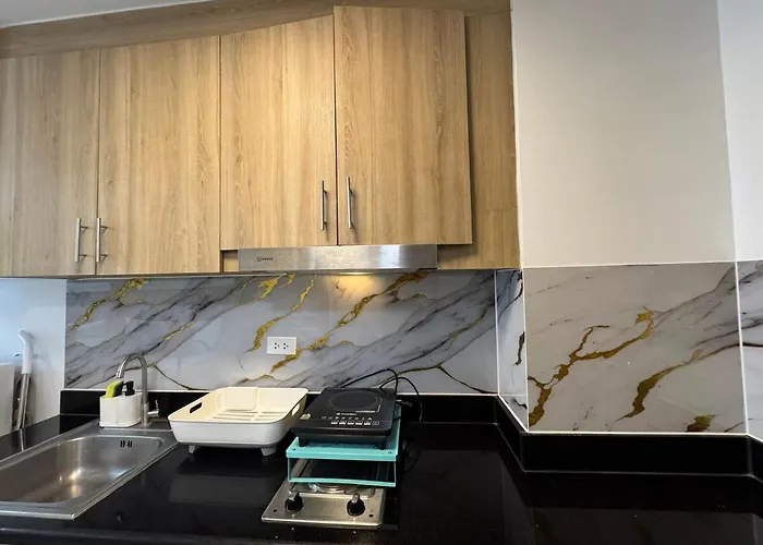 Shore 2 Residences Rm 19106 Pool View By Prime Moa Manila